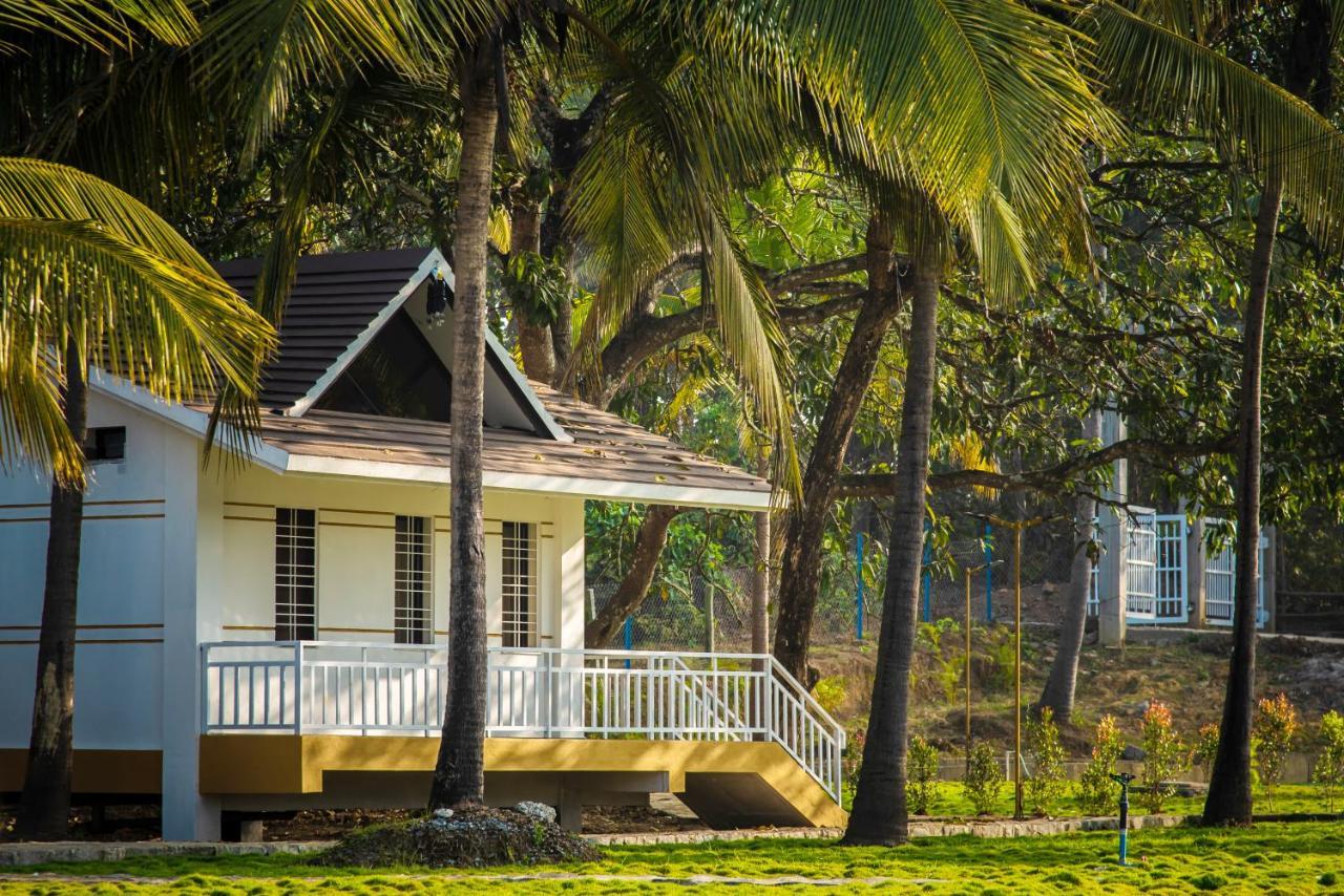 Hotel Mastiff Select Terrain Dandeli Esterno foto