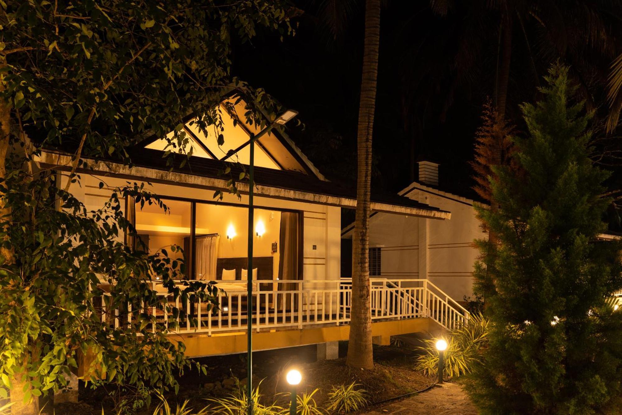 Hotel Mastiff Select Terrain Dandeli Esterno foto